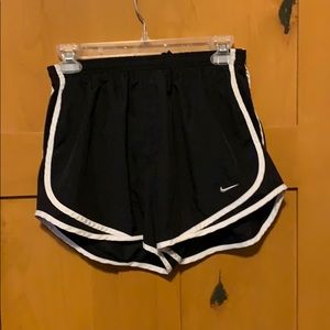🔥Sale🔥 Black medium Nike running shorts